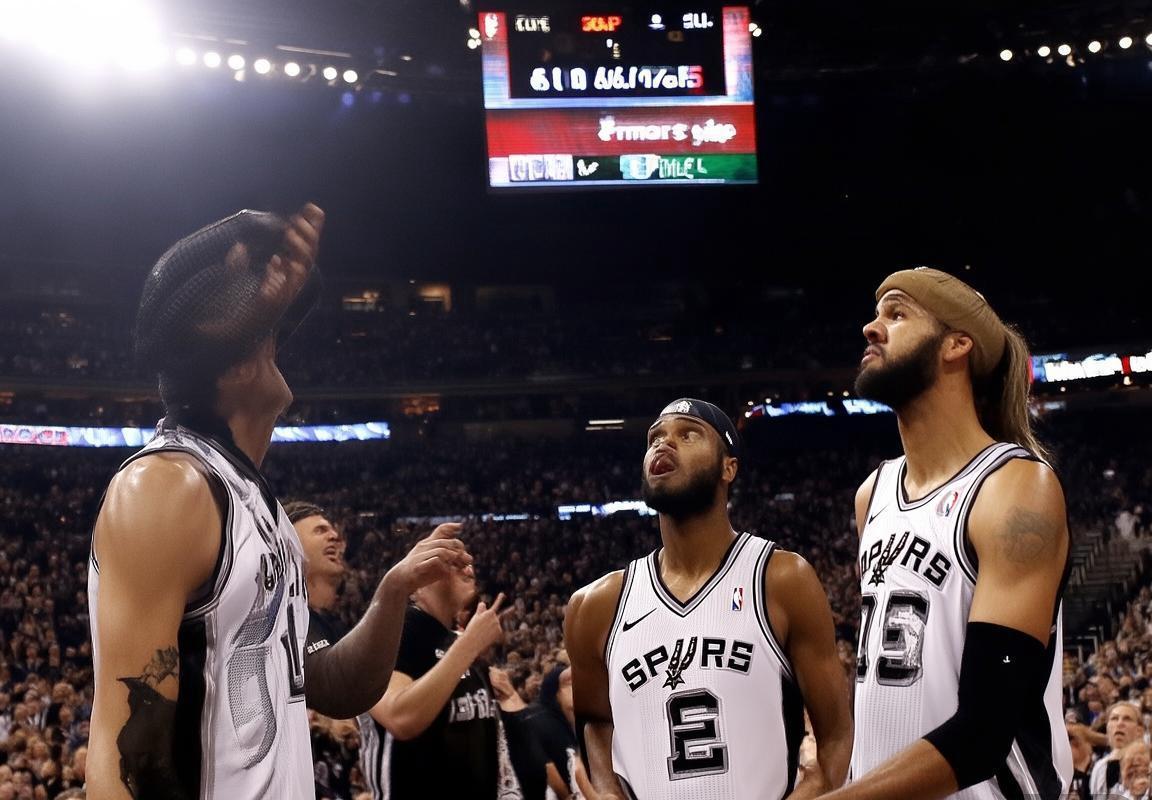 2015NBA总决赛：马刺逆袭，莱昂纳德崛起铸就防守传奇