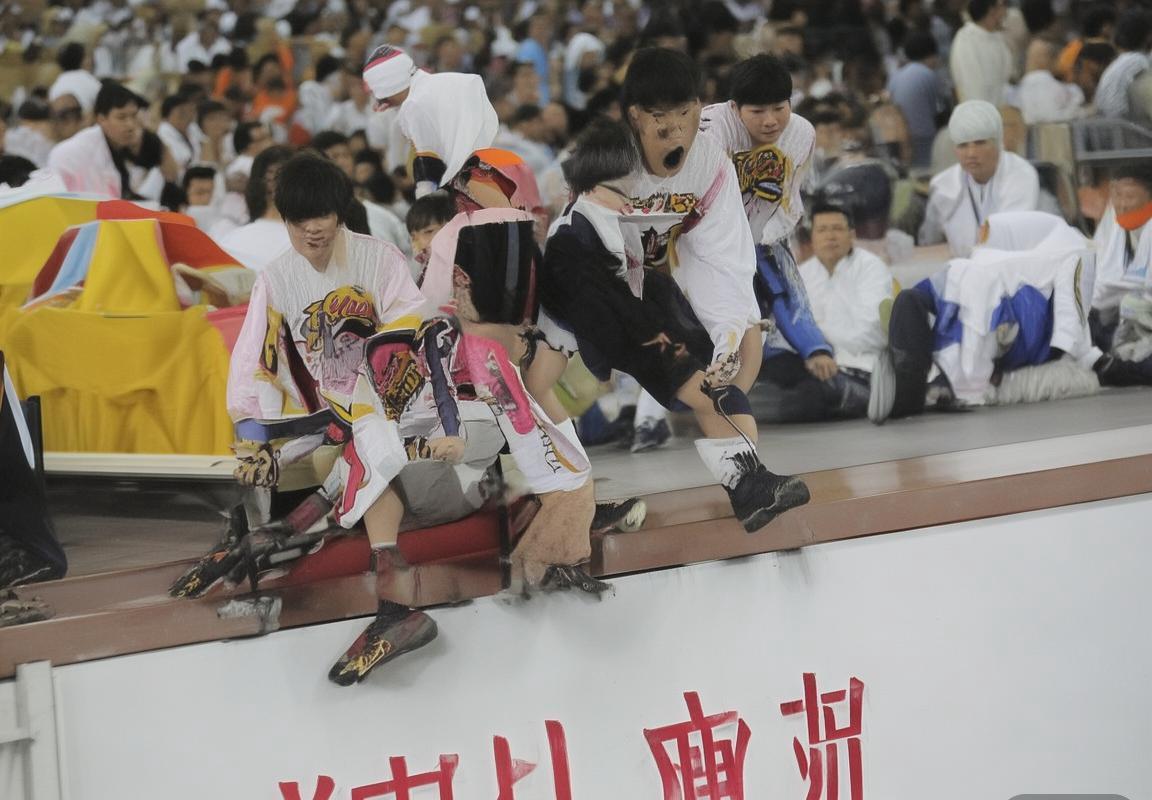 拜仁慕尼黑VS RB莱比锡：德甲巅峰对决精彩瞬间回顾