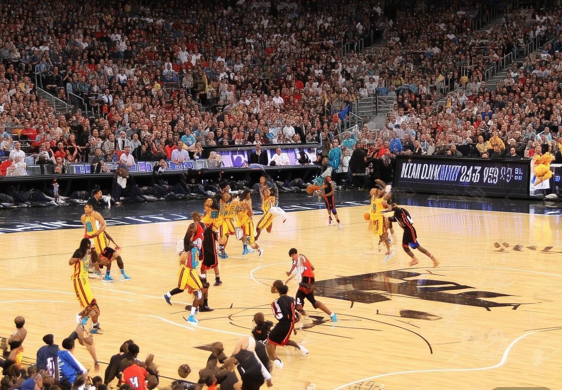 2016NBA季后赛：黄蜂对热火巅峰对决火花四溅回顾